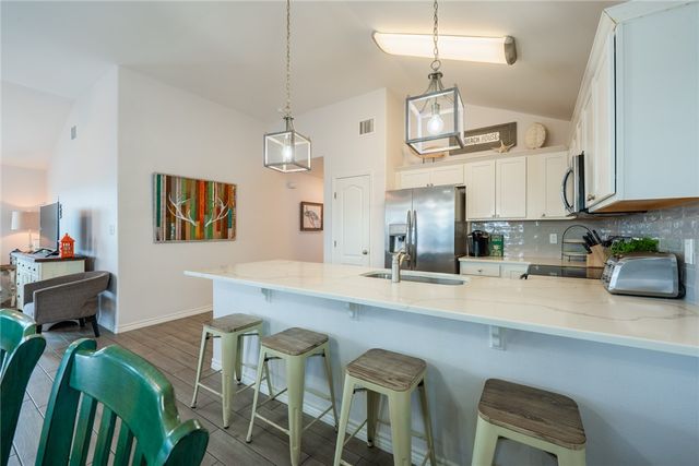 1710 Fishermans Cove Road, Port Aransas, TX 78373