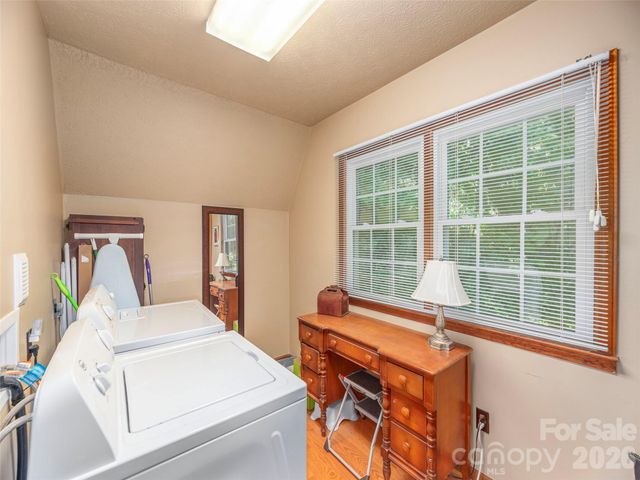 649 Acres View Drive, Waynesville, NC 28786