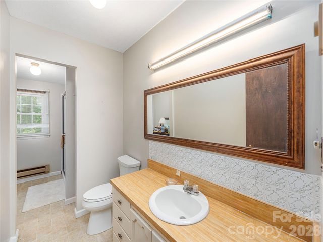 649 Acres View Drive, Waynesville, NC 28786