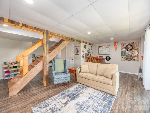 649 Acres View Drive, Waynesville, NC 28786