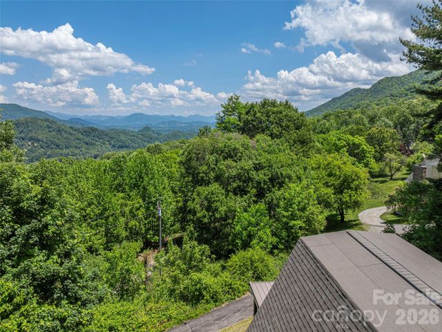 649 Acres View Drive, Waynesville, NC 28786