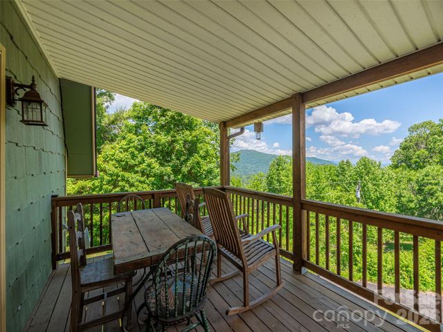 649 Acres View Drive, Waynesville, NC 28786
