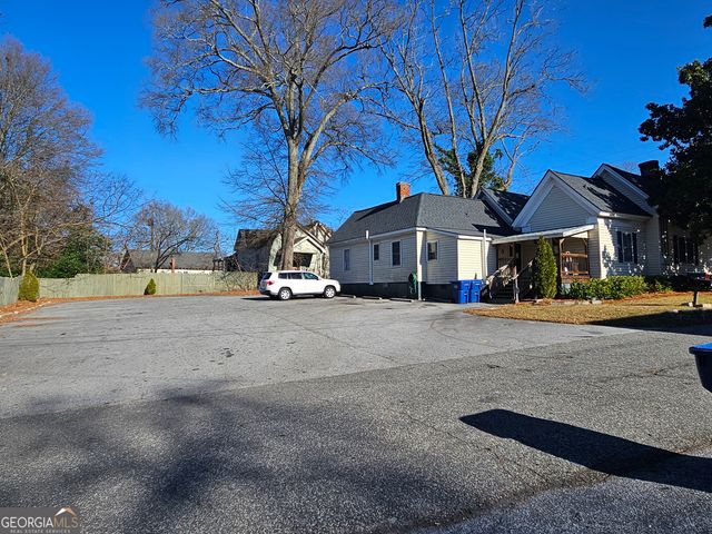 160 N Broad Street, Winder, GA 30680