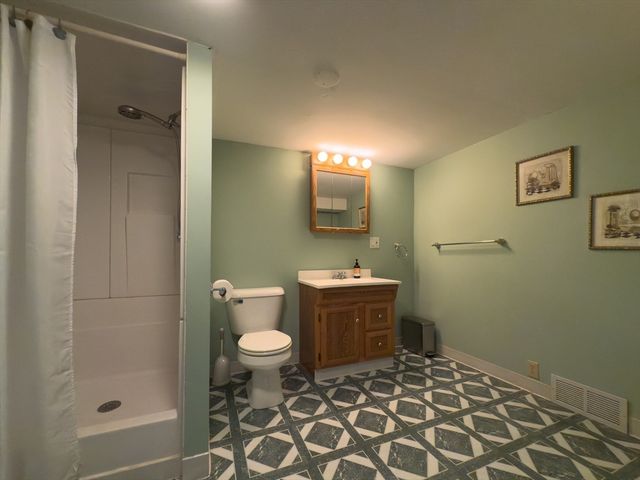 18 Collins Dr, Hudson, MA 01749