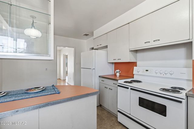 2014 E Helen Street, Tucson, AZ 85719