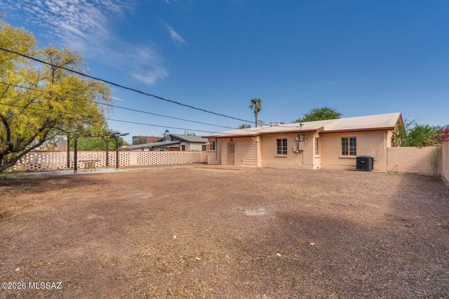2014 E Helen Street, Tucson, AZ 85719