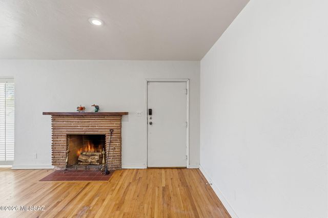 2014 E Helen Street, Tucson, AZ 85719