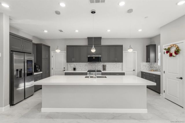 12124 Riley Ln, San Diego, CA 92128