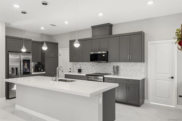 12124 Riley Ln, San Diego, CA 92128