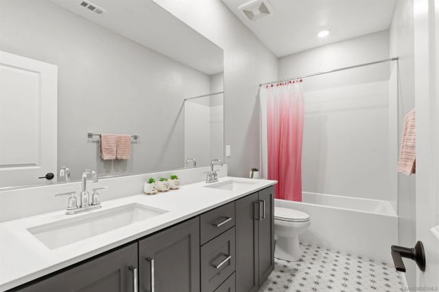 12124 Riley Ln, San Diego, CA 92128