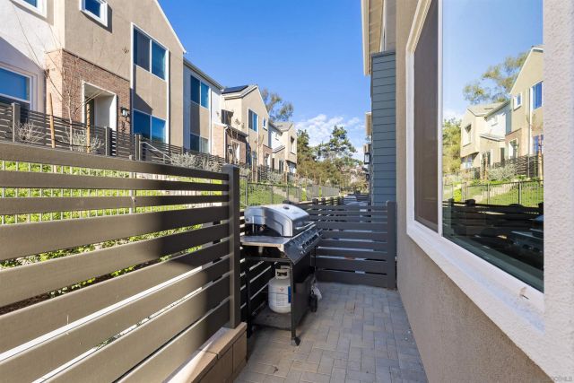 12124 Riley Ln, San Diego, CA 92128