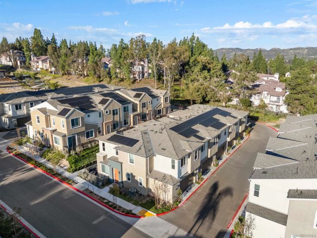 12124 Riley Ln, San Diego, CA 92128