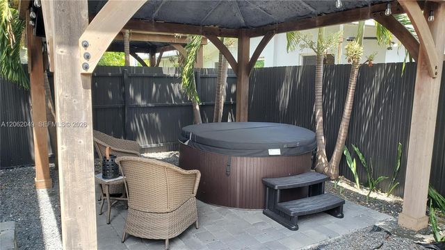 3021 SW 27th Lane 3031, Miami, FL 33133