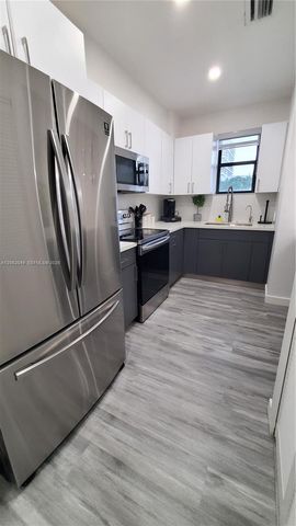 3021 SW 27th Lane 3031, Miami, FL 33133