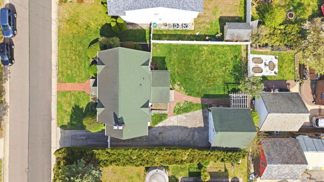 110 Bedford Avenue, Garden City Park, NY 11040