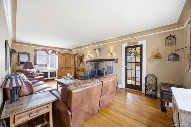 110 Bedford Avenue, Garden City Park, NY 11040