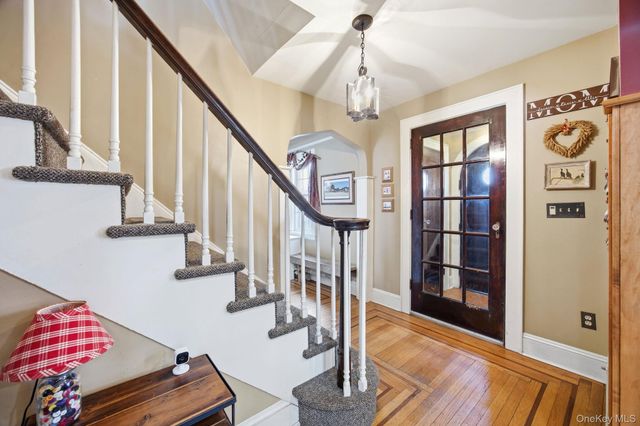 110 Bedford Avenue, Garden City Park, NY 11040