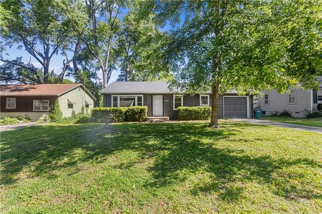 7606 W 66th Terrace, Overland Park, KS 66202