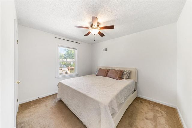 7606 W 66th Terrace, Overland Park, KS 66202