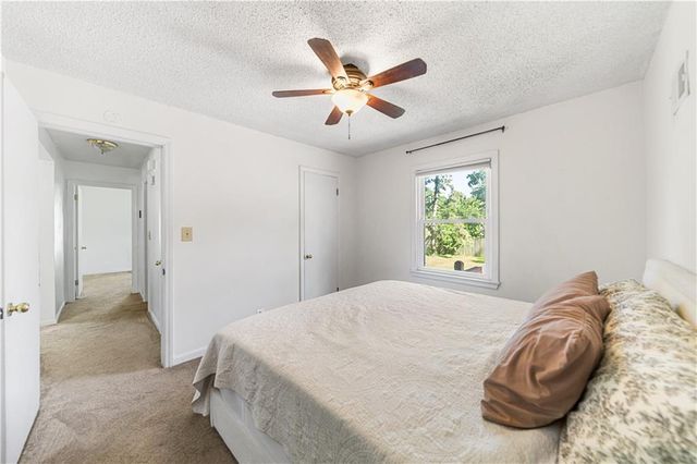 7606 W 66th Terrace, Overland Park, KS 66202