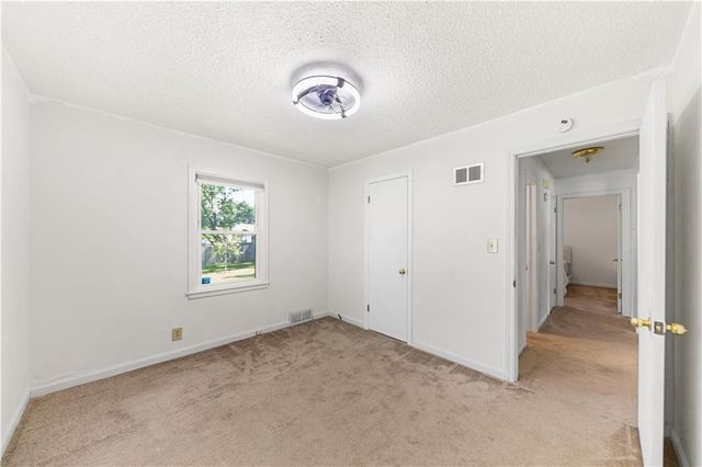 7606 W 66th Terrace, Overland Park, KS 66202