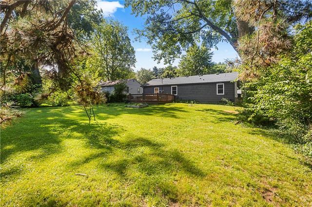 7606 W 66th Terrace, Overland Park, KS 66202