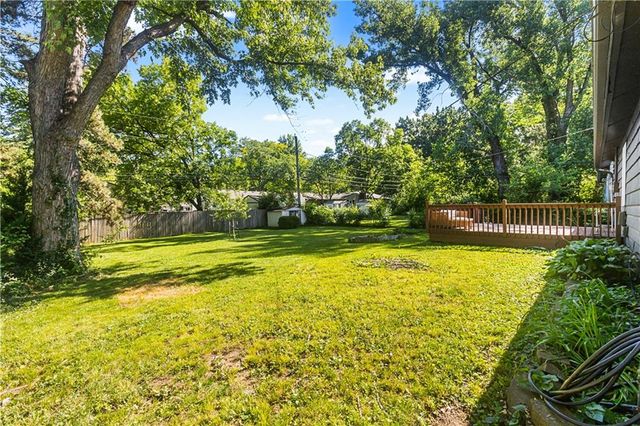 7606 W 66th Terrace, Overland Park, KS 66202