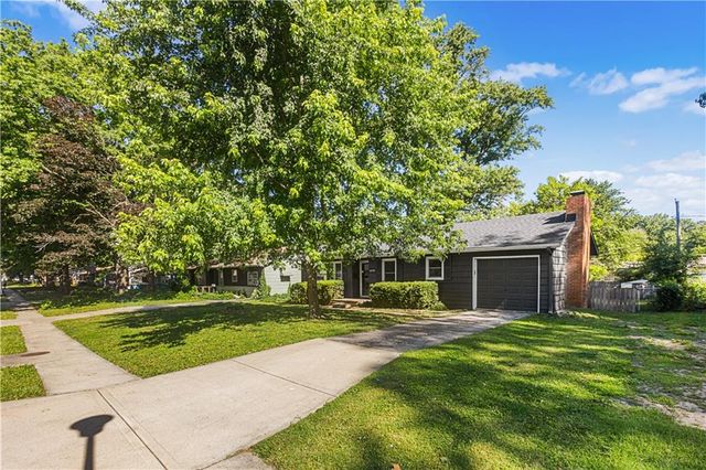 7606 W 66th Terrace, Overland Park, KS 66202