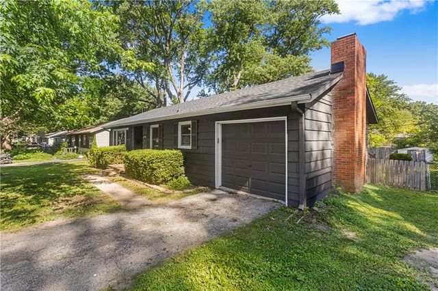 7606 W 66th Terrace, Overland Park, KS 66202