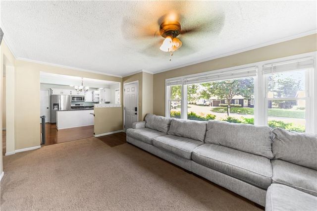 7606 W 66th Terrace, Overland Park, KS 66202