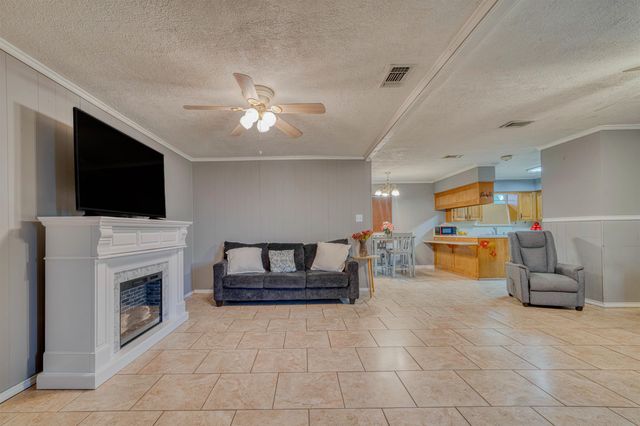 1504 Scenic Dr, Longview, TX 75604