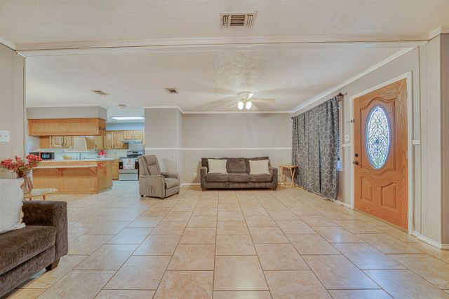 1504 Scenic Dr, Longview, TX 75604