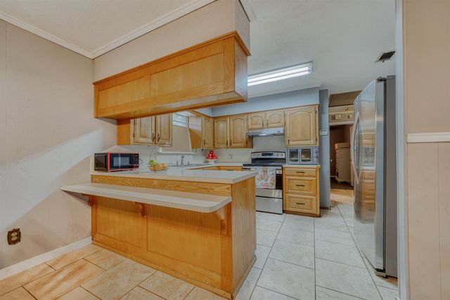 1504 Scenic Dr, Longview, TX 75604