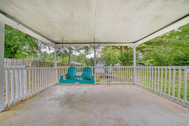 1504 Scenic Dr, Longview, TX 75604