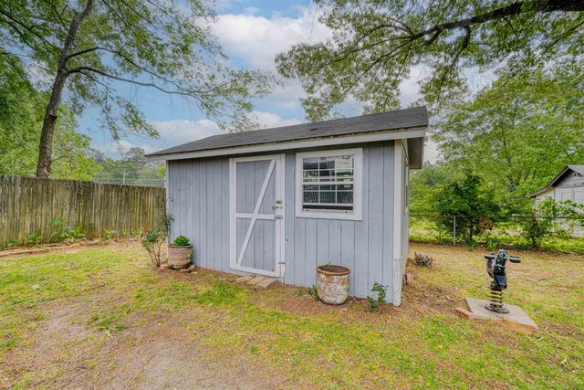 1504 Scenic Dr, Longview, TX 75604