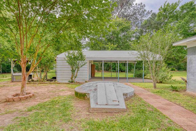 1504 Scenic Dr, Longview, TX 75604