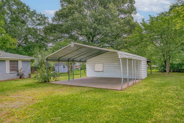 1504 Scenic Dr, Longview, TX 75604