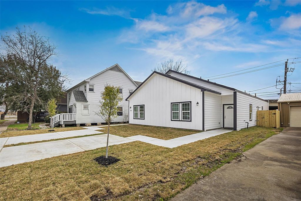 1550 A&B Lombardy Street, Houston, TX 77023