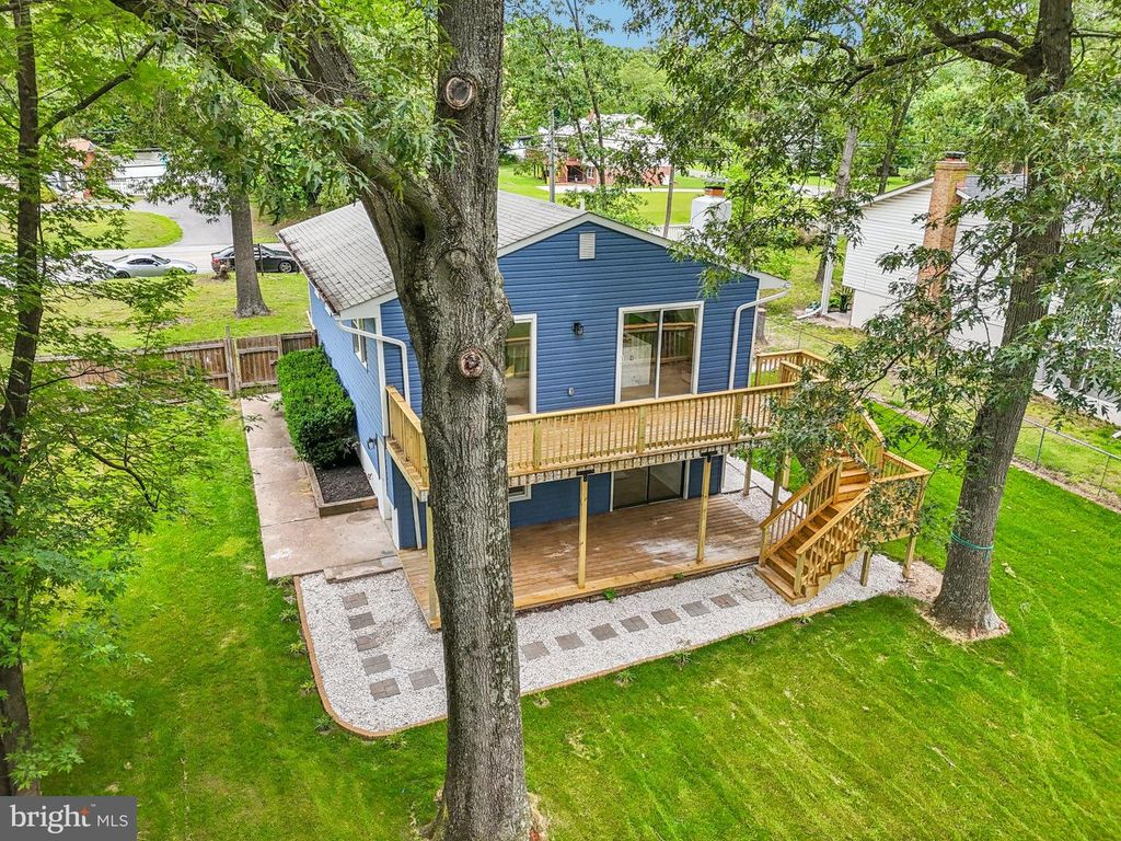 9168 FORT SMALLWOOD RD, Pasadena, MD 21122