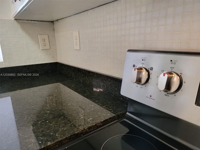 1300 NE 109th St 405, Miami, FL 33161