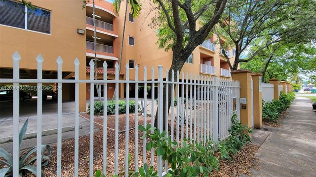 1300 NE 109th St 405, Miami, FL 33161