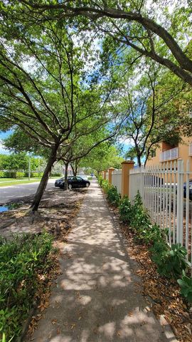 1300 NE 109th St 405, Miami, FL 33161