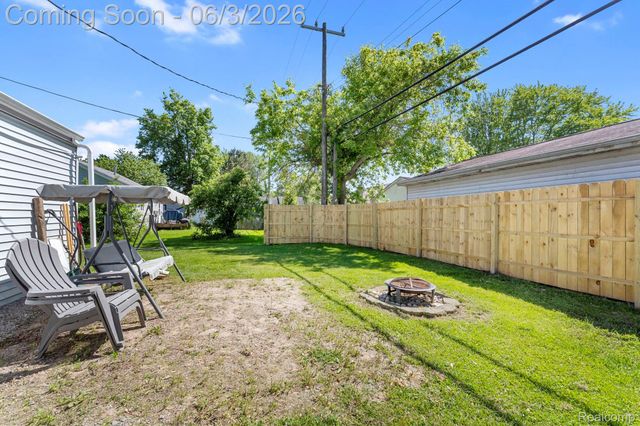 4333 Avenue E, Frenchtown Township, MI 48166