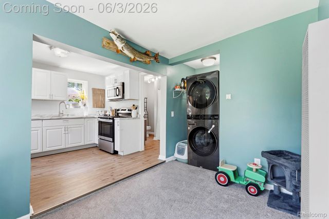 4333 Avenue E, Frenchtown Township, MI 48166