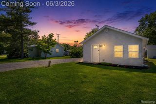 4333 Avenue E, Frenchtown Township, MI 48166