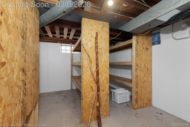 25083 Arlington Street, Roseville, MI 48066