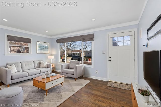 25083 Arlington Street, Roseville, MI 48066