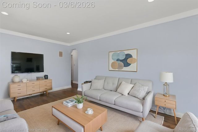 25083 Arlington Street, Roseville, MI 48066