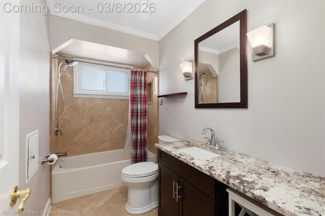 25083 Arlington Street, Roseville, MI 48066