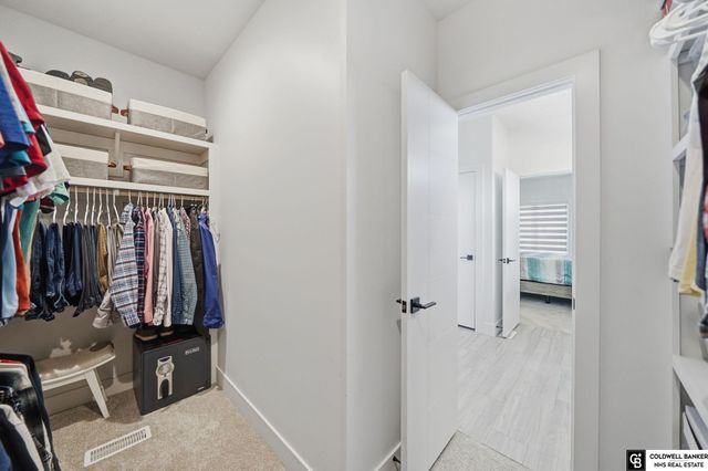7434 Anselm Lane, Lincoln, NE 68516